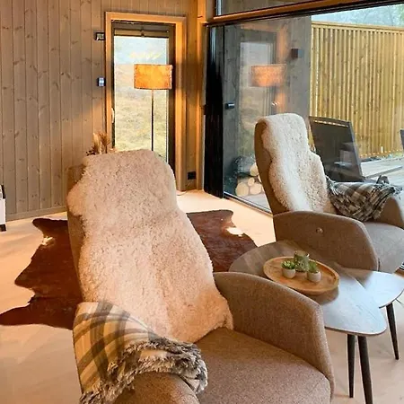 Modern Close To The Slopes In Haglebu *