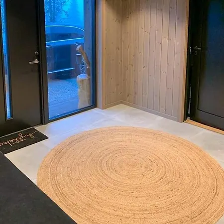 Modern Close To The Slopes In Haglebu